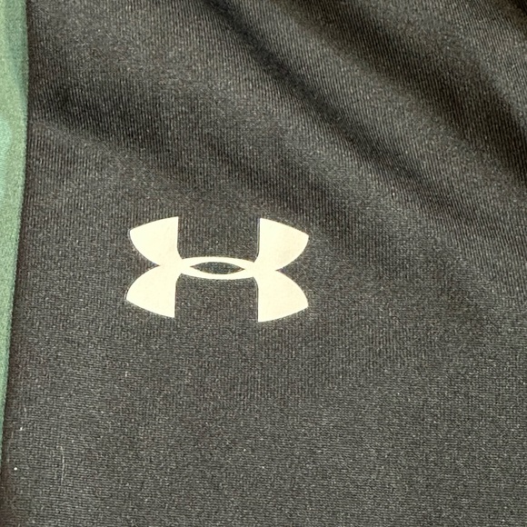 Under Armour black long underwear Boy Sz YXS, EUC. Grey elastic band waist - Picture 7 of 11